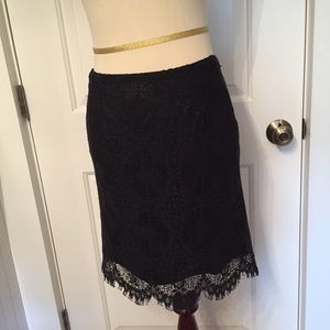 CACHE SKIRT MINI STRAIGHT LITTLE BLACK LACE Size 4